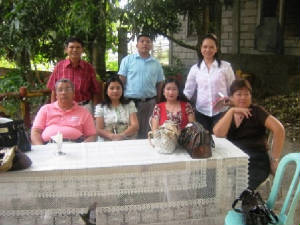 distxmasparty004.jpg